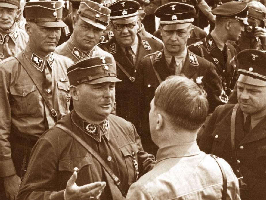 SA-Stabschef Ernst Röhm und sein Duzfreund Adolf Hitler (1933)